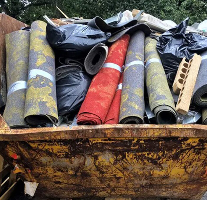 Servicii de evacuare a materialelor rezultate din decopertări
