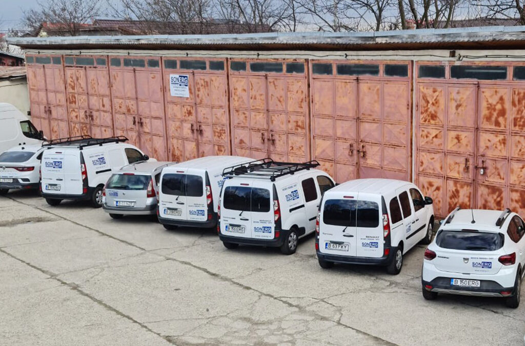 Servicii de transport și livrare material